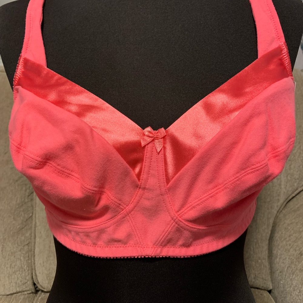 Wireless Pink Satin-trim Bra